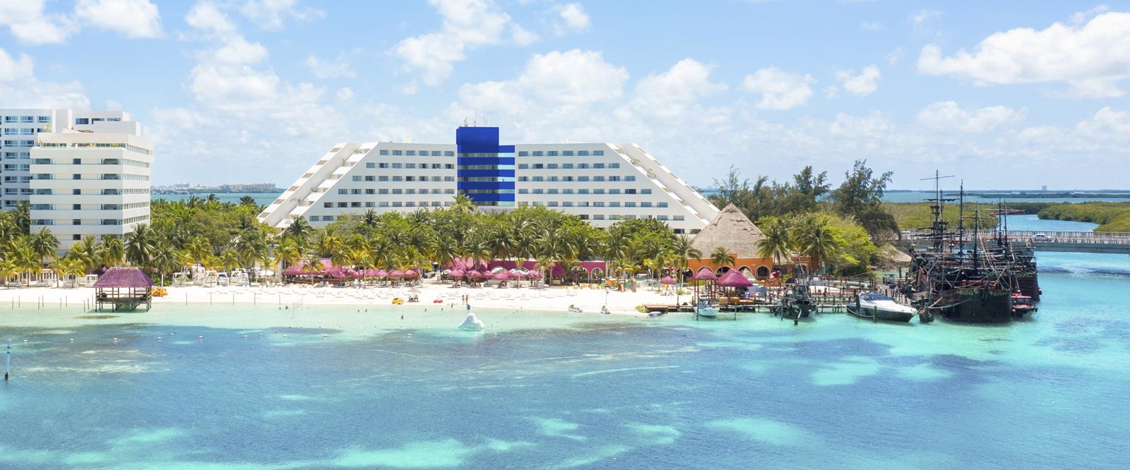 Grand Oasis Palm